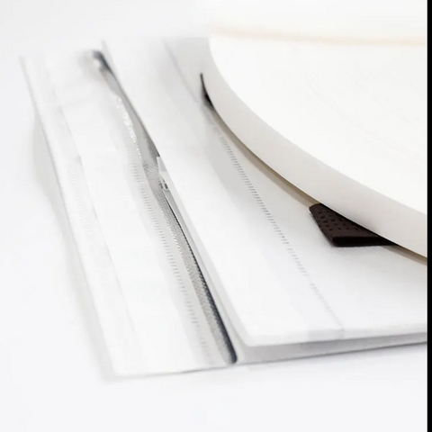 Ruban adhésif permanent imperméable blanc pour enveloppes en carton